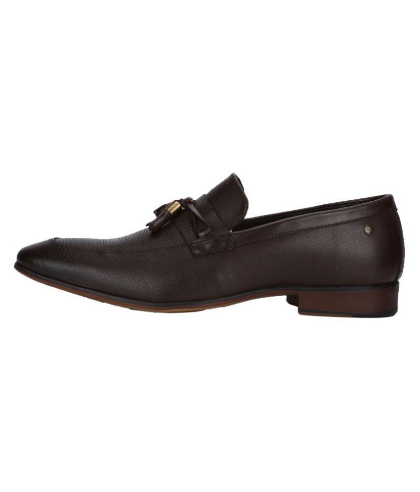 redtape brown loafers