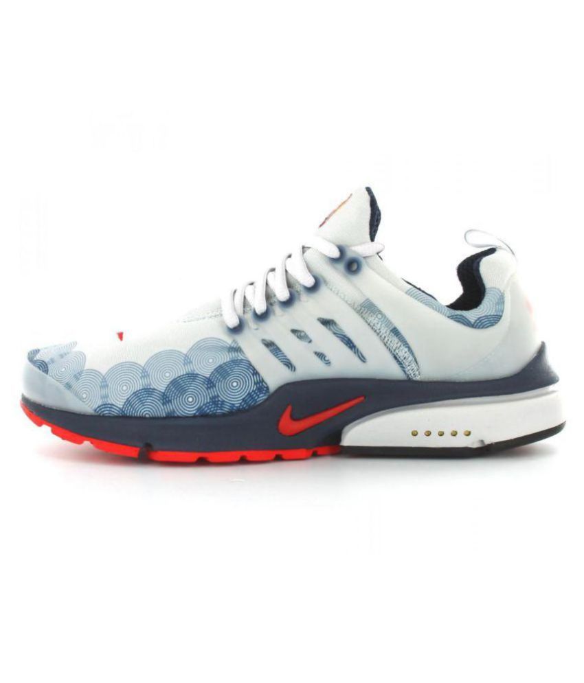 Nike White Running Shoes - Buy Nike White Running Shoes Online at Best