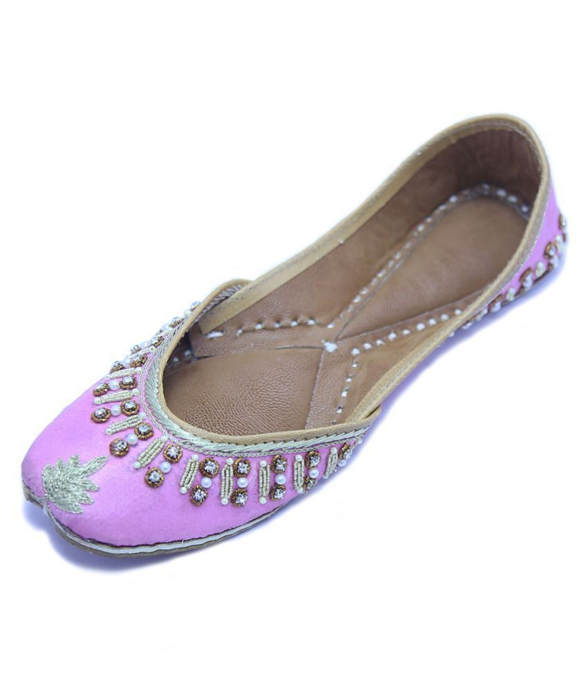 ethnic footwear for women's