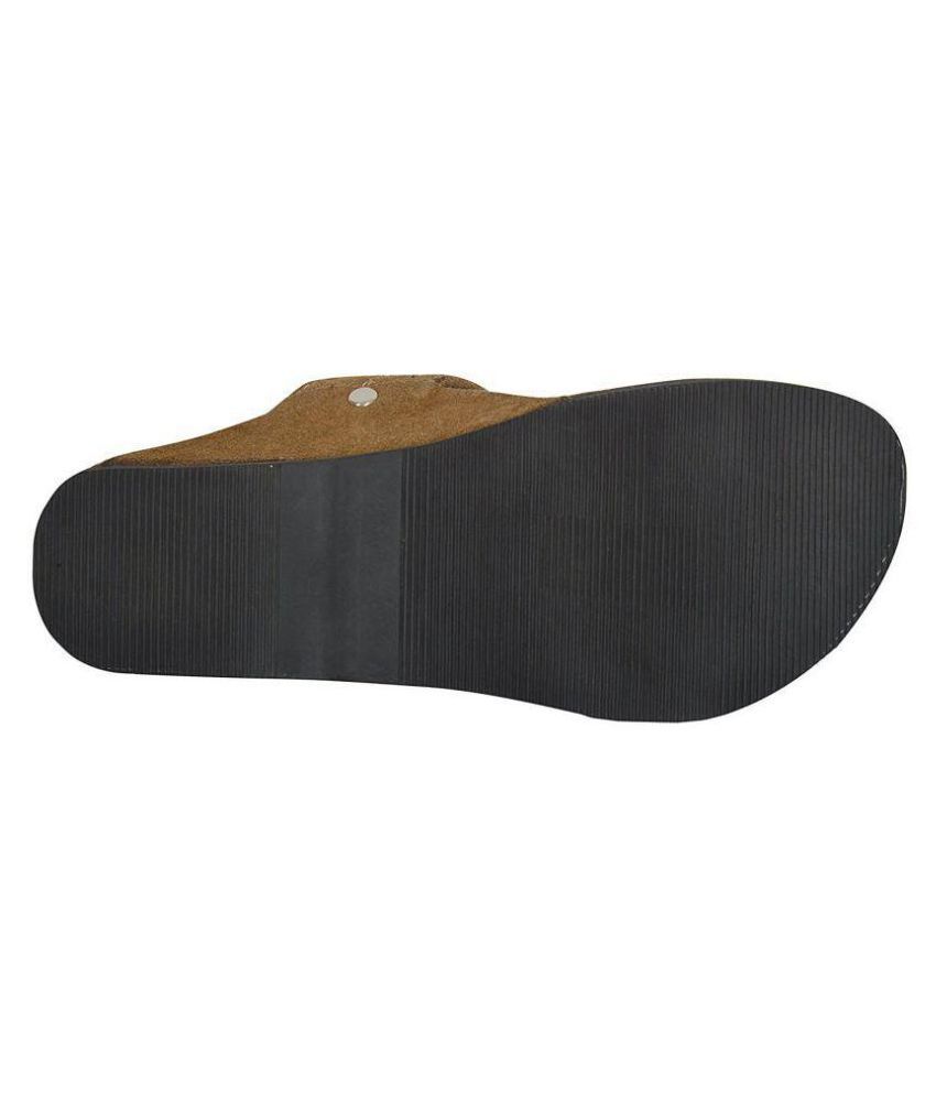 green kolhapuri chappal
