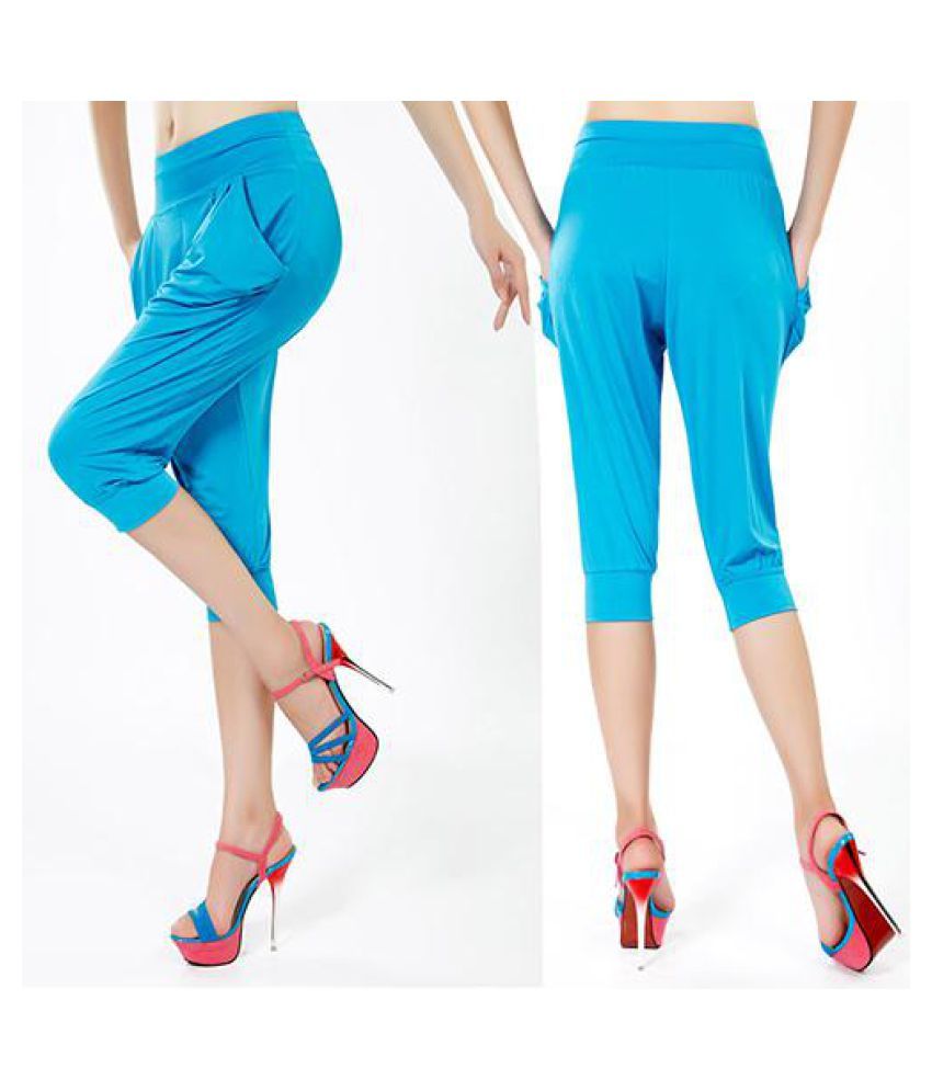 ladies capris with pockets