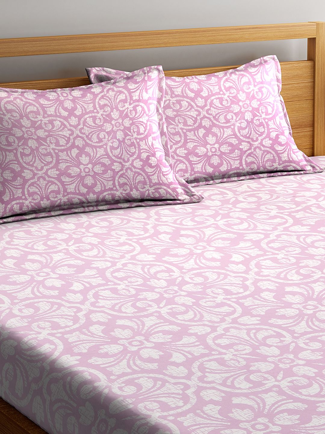 bombay dyeing cotton double bedsheet with 2 pillow covers
