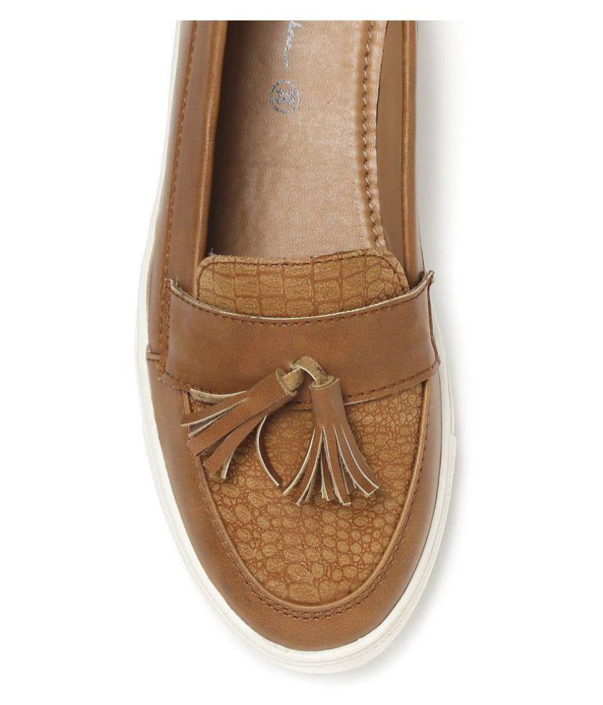 mast and harbour chappal