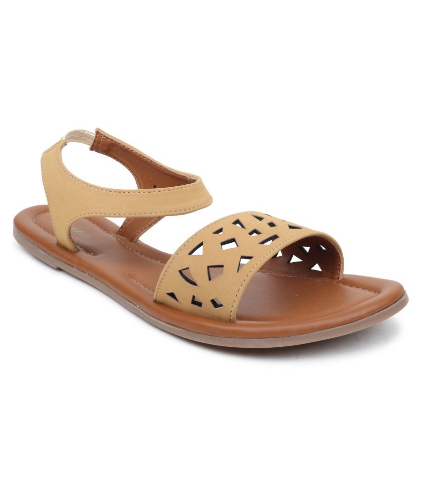 bata floaters for ladies