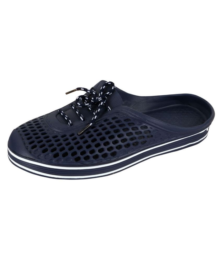 shoelaces in crocs