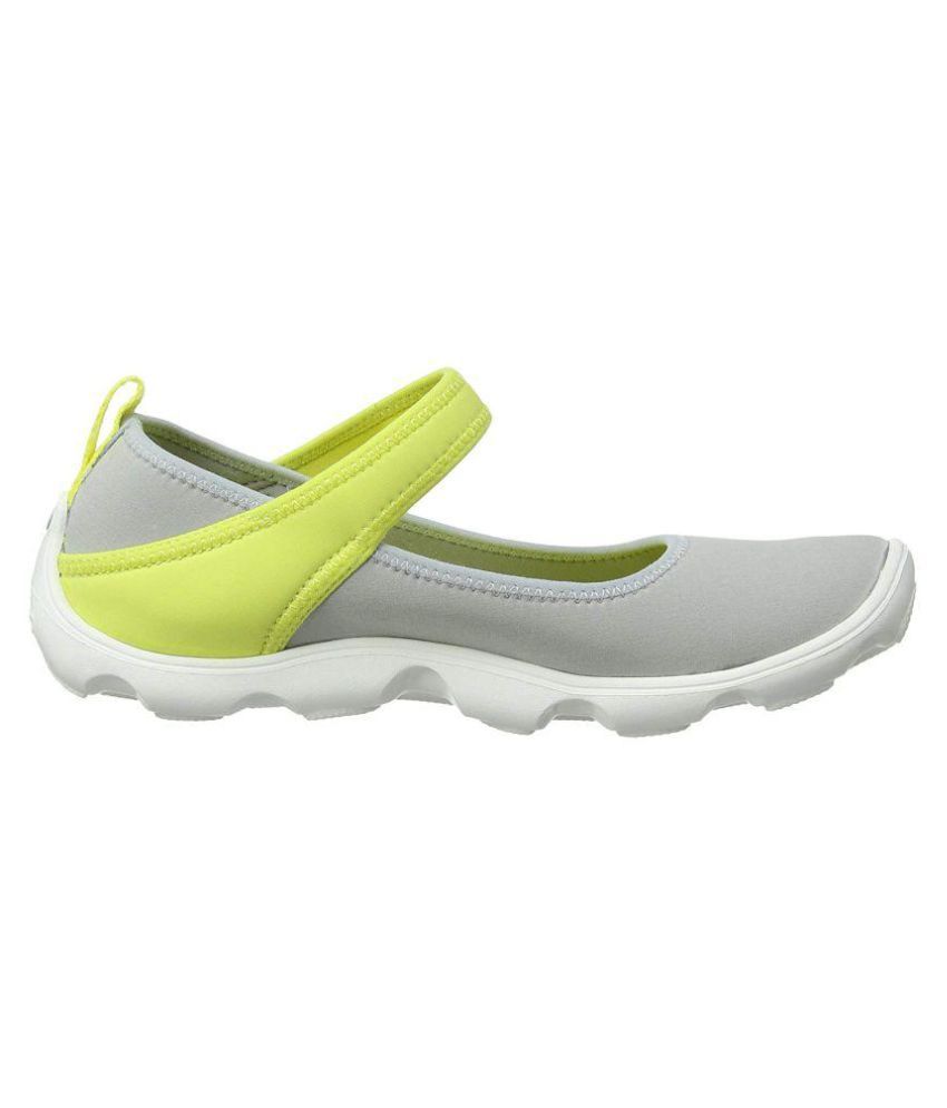 crocs duet busy day lace up