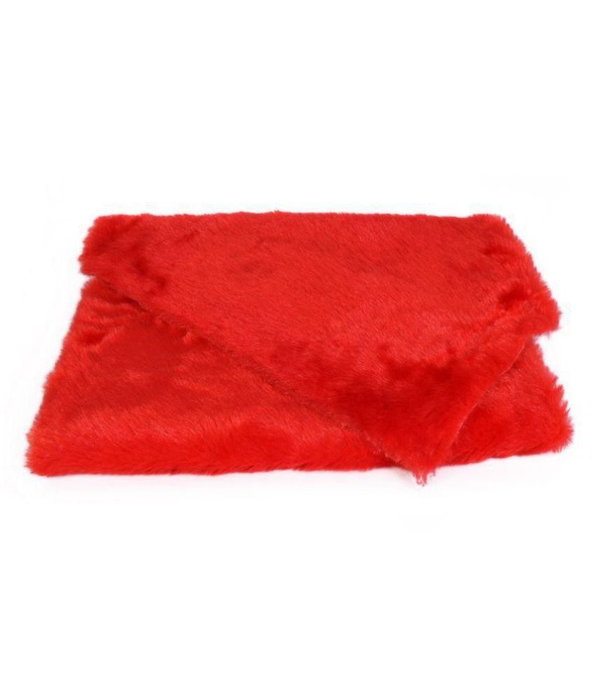     			Fur Cloth Red Colour,  Size 40" x 34" , 2 Cms Hair Length Used For Dresses, Soft Toys Making,  Jackets Etc