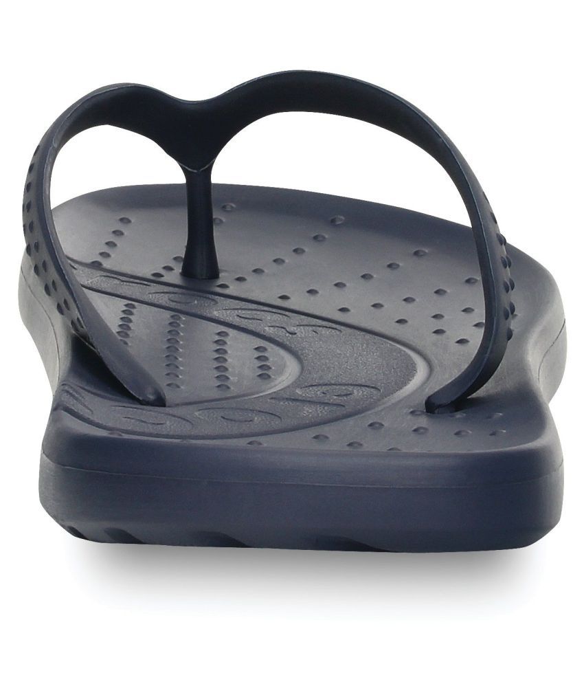 crocs thong strap flip flops