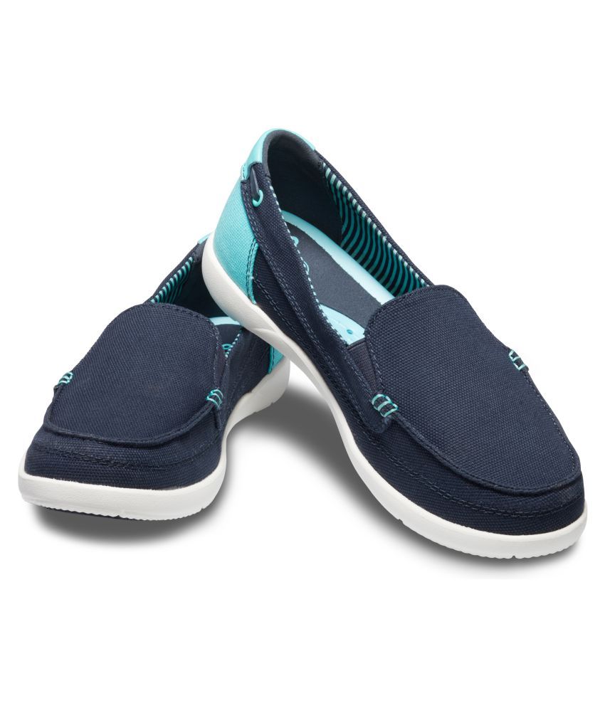Crocs Navy Casual Shoes Price in India Buy Crocs Navy