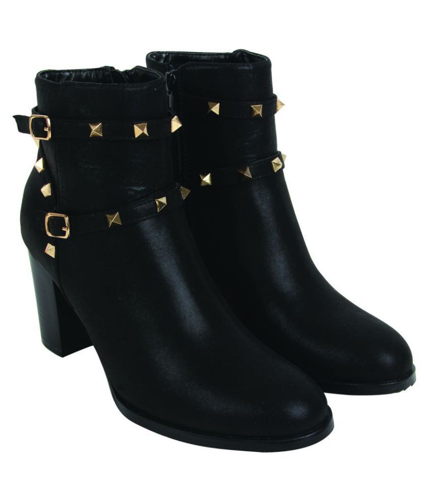 black ankle length shoes