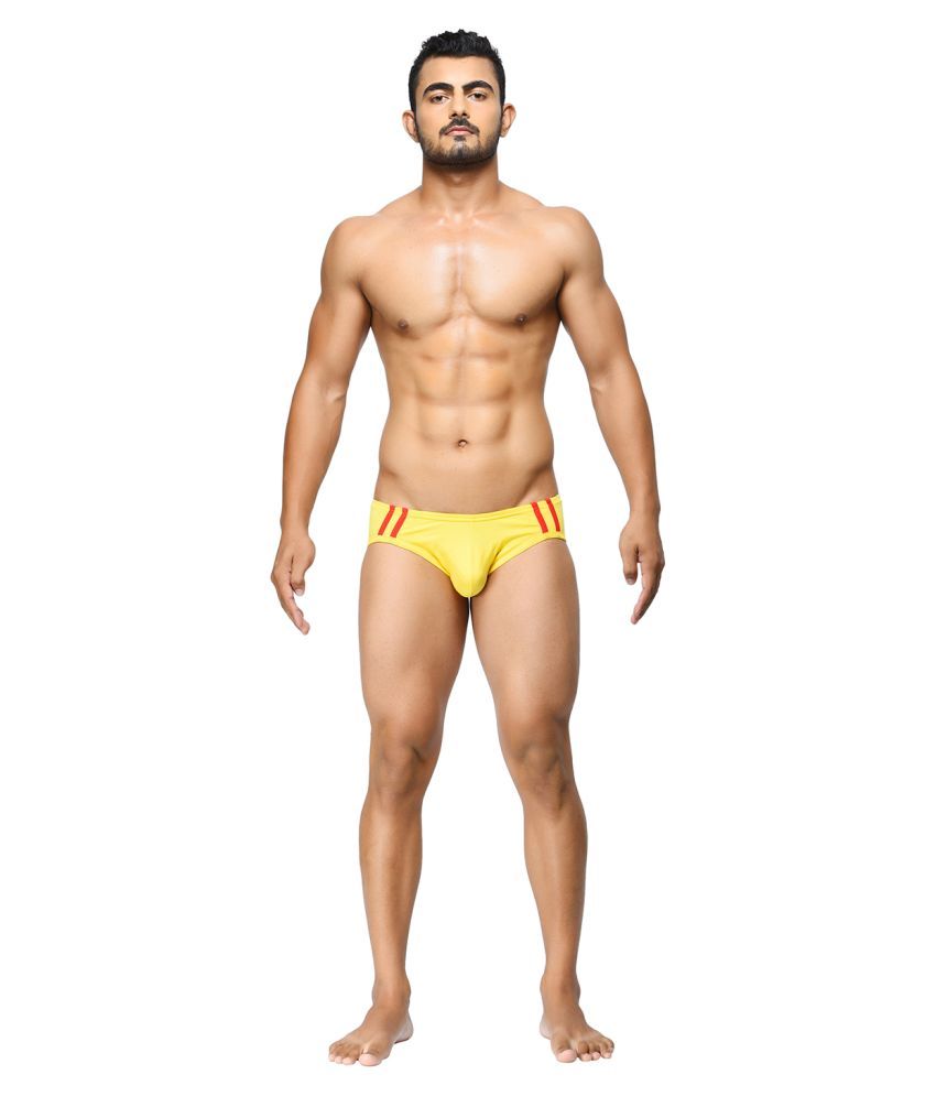     			La Intimo - Yellow Cotton Blend Men's Briefs ( Pack of 1 )