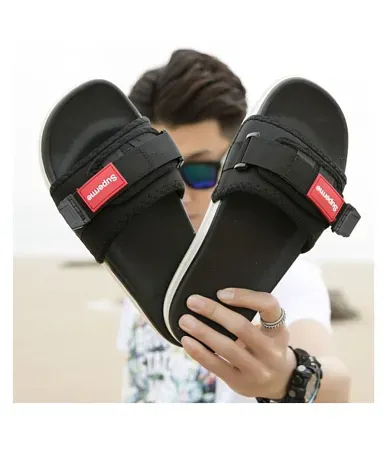 Supreme shop slippers black