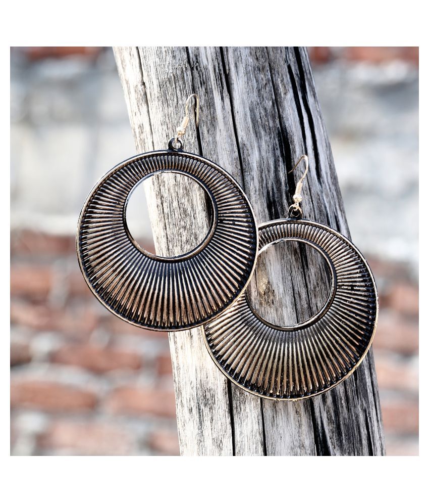 round metal earrings