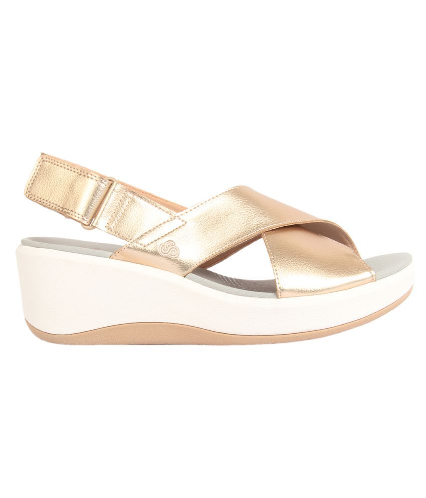 clarks gold heels