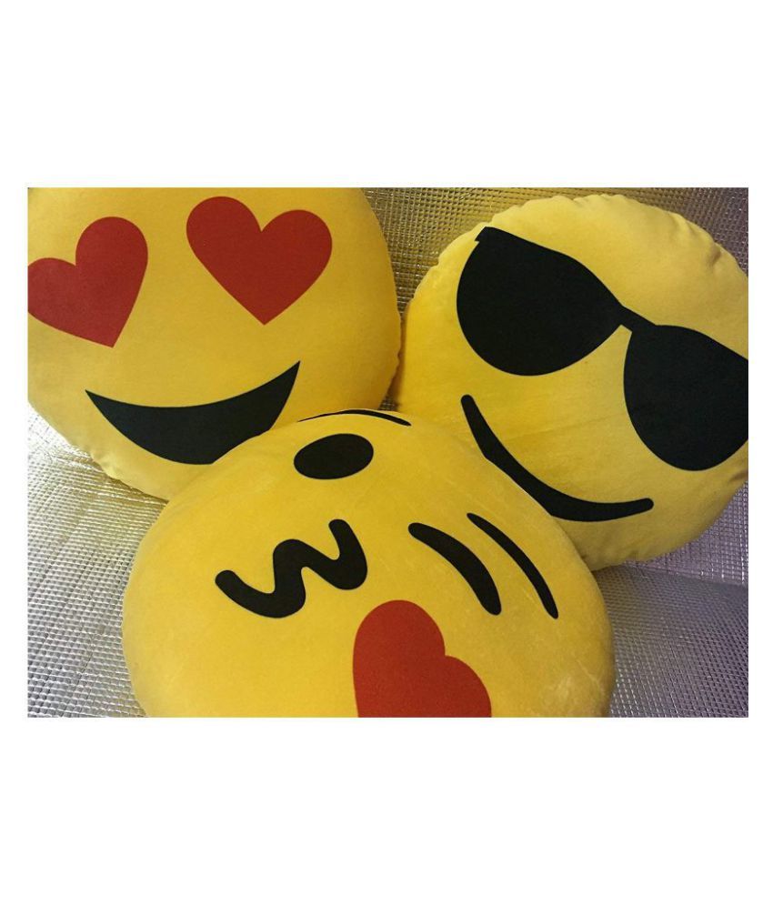 romantic-flying-kiss-emoji-love-heart-pillow-buy-romantic-flying