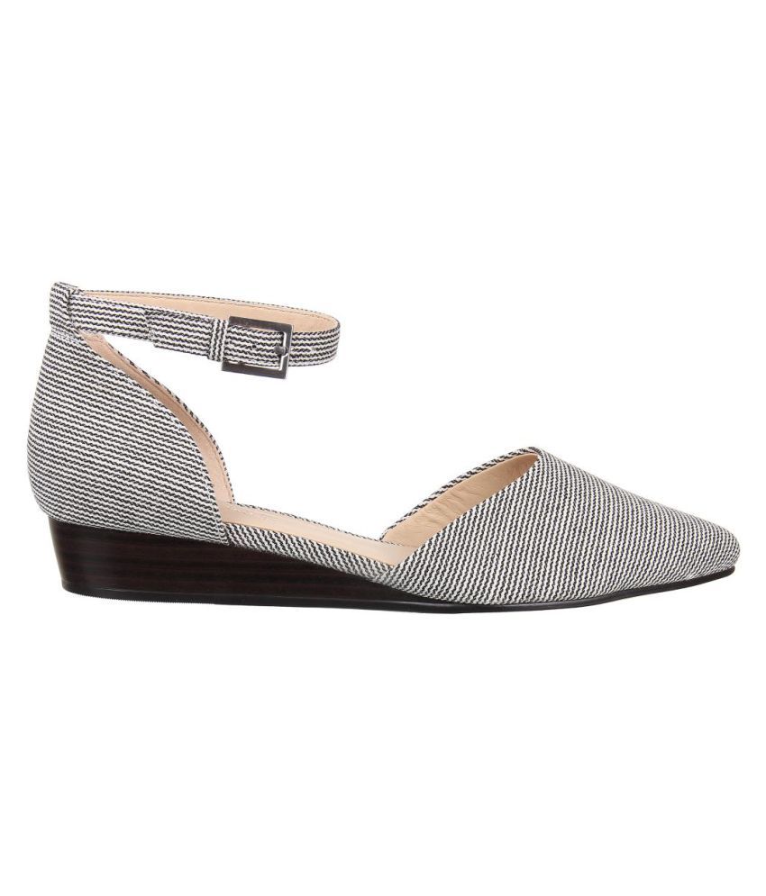 clarks blue booties