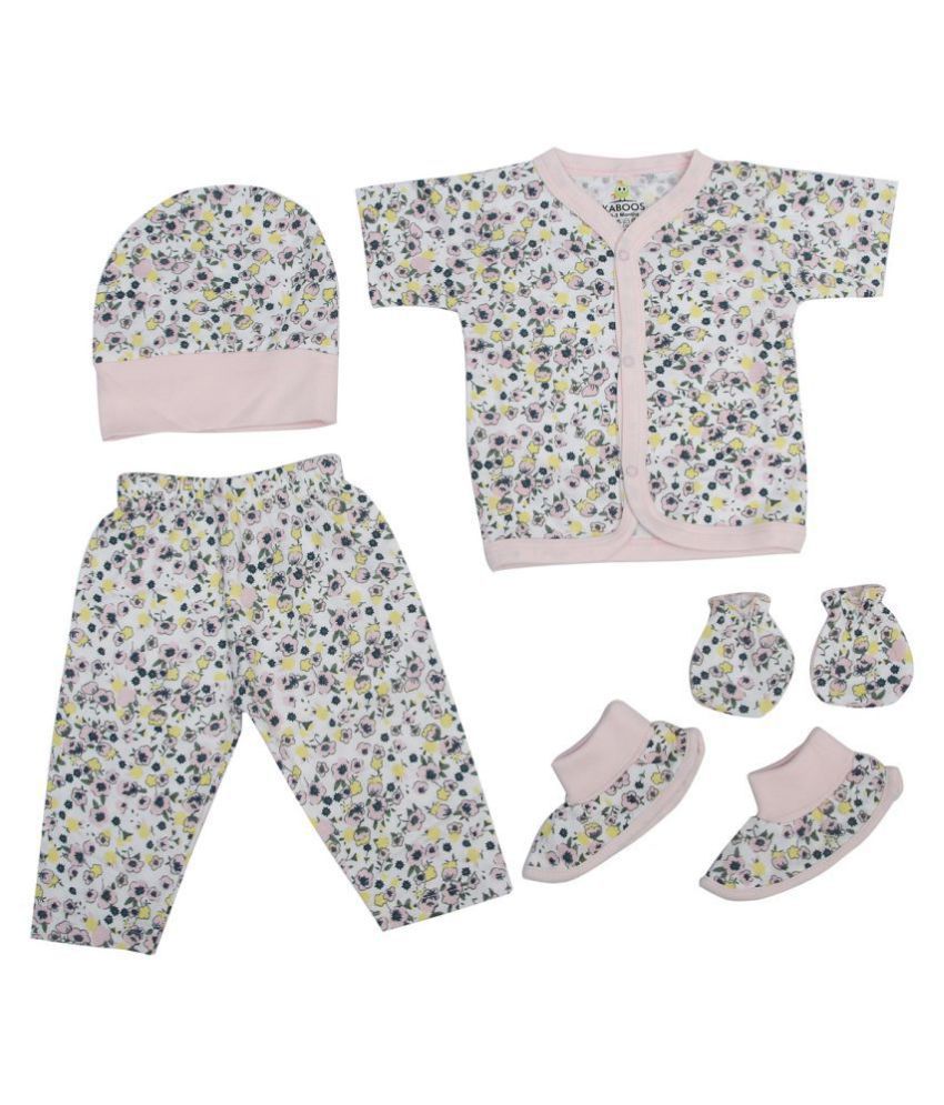     			Kaboos Designer T-shirt, Long Pant, Cap, Mittens & Booties Gift Set for Baby Girls (0-3 Months)