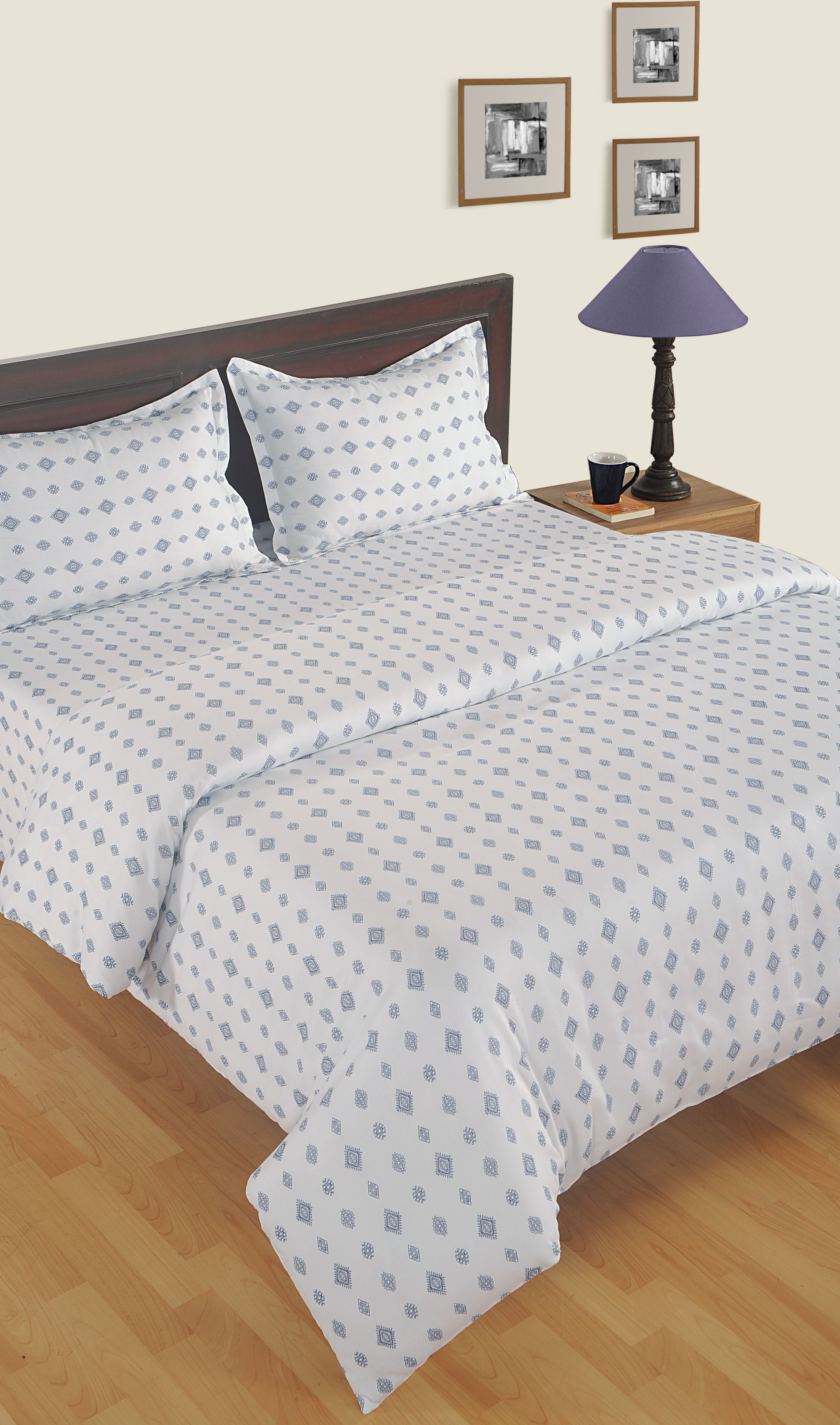 Swayam Double Sateen White Motifis Bedding Set Buy Swayam Double