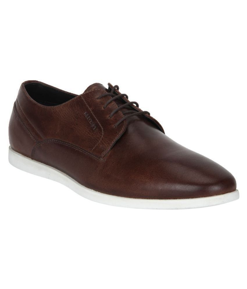red tape brown leather sneakers