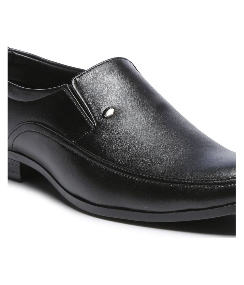 action shoes for mens formal