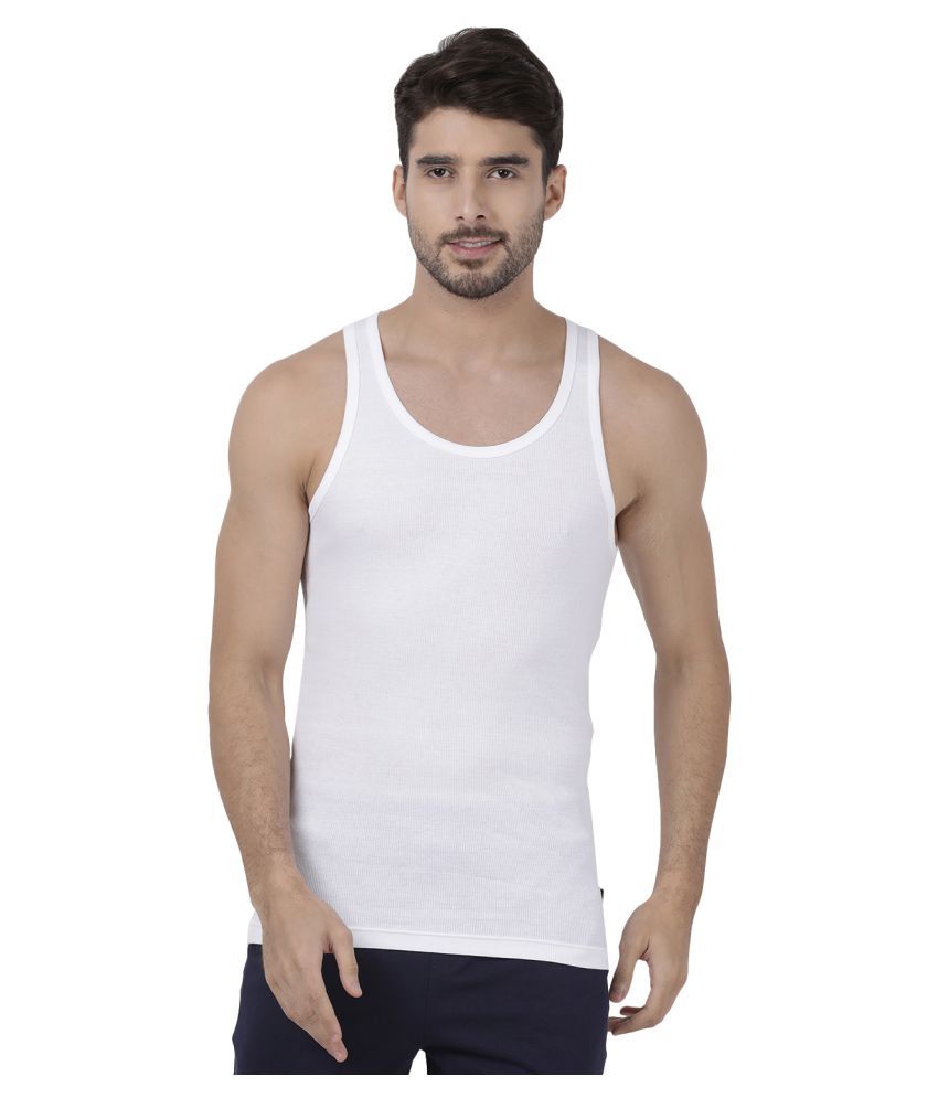     			One8 by Virat Kohli - White Cotton Blend Men's Vest  ( Pack of 1 )