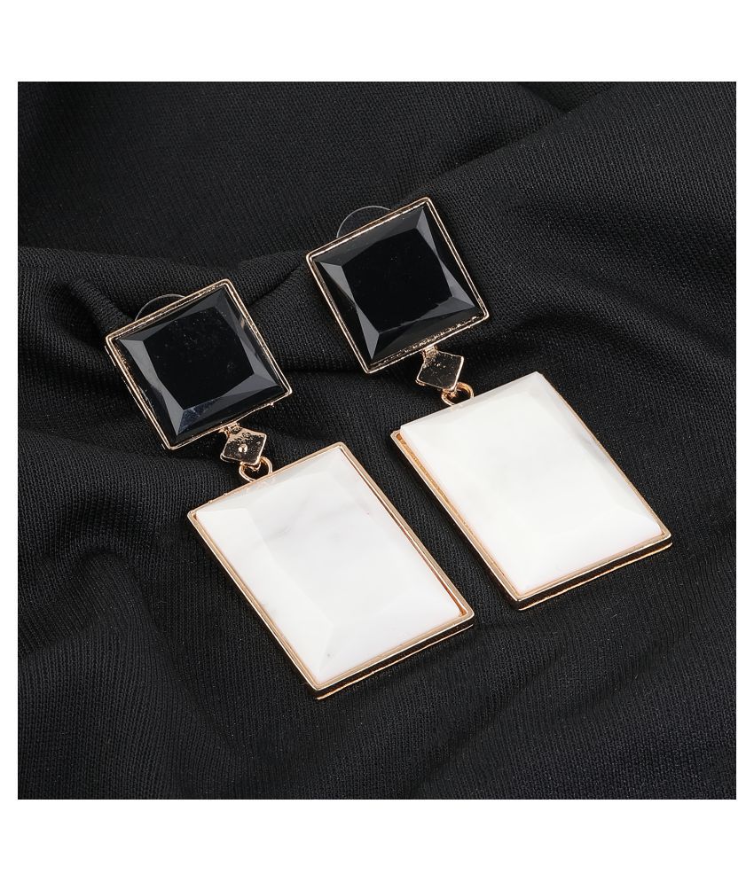     			Silver Shine Black and White Colour Blocked Designer Party Wear Earring For Girls And Women Jewellery