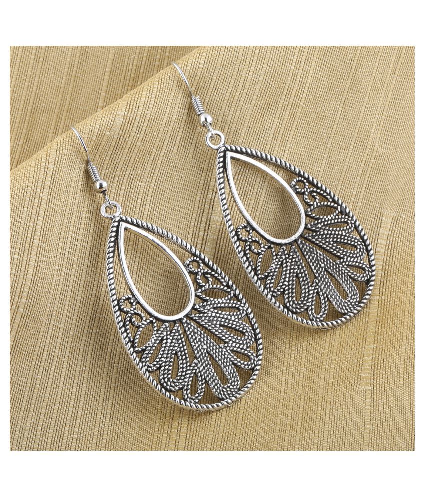     			Silver Shine Glitzy Silver Hollow Flower Petals Earrings for Women