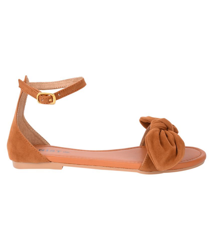 pointed tan flats