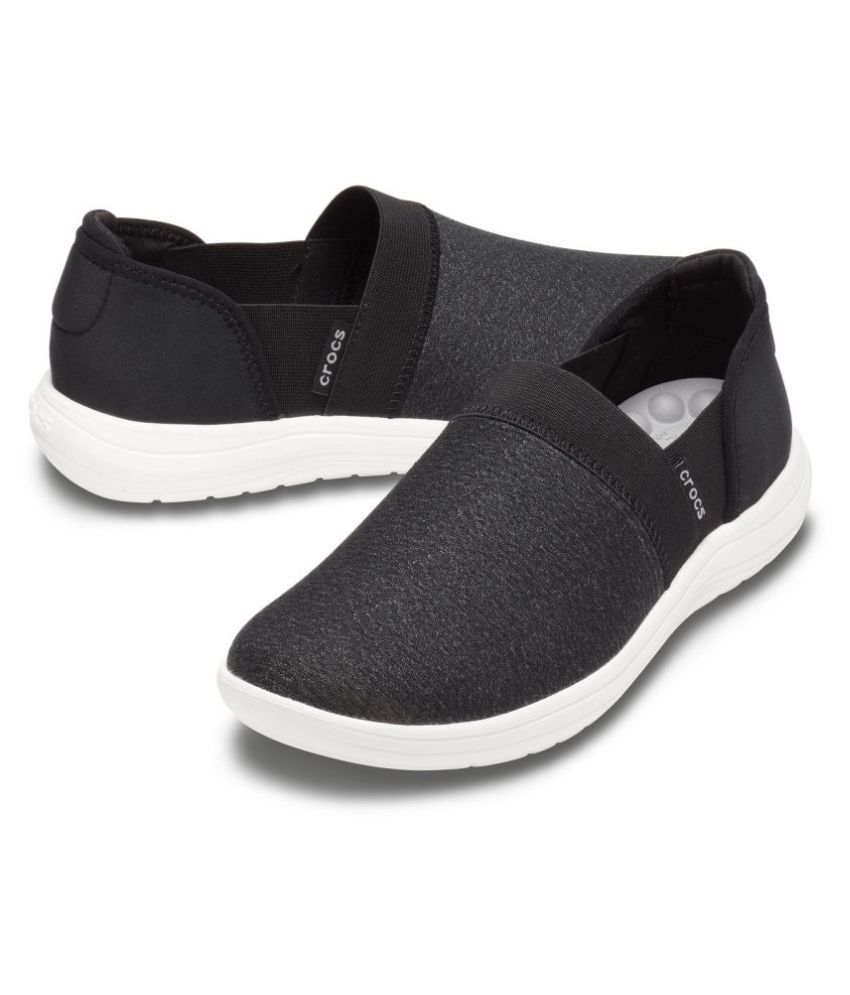 Crocs Black Casual Shoes Price in India Buy Crocs Black