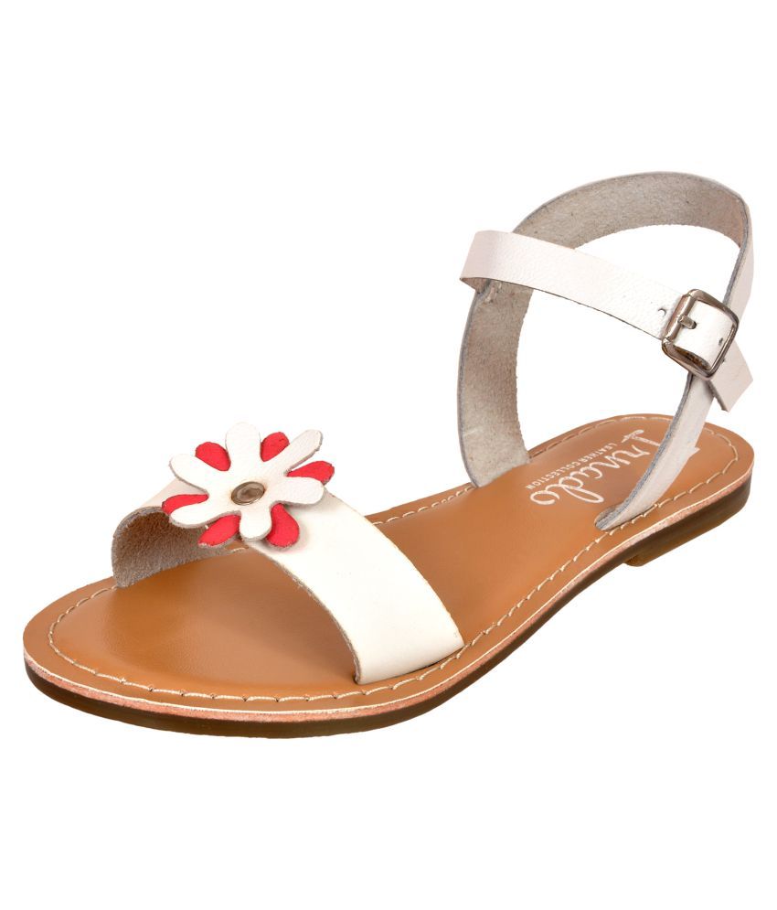 daily wear flat sandals