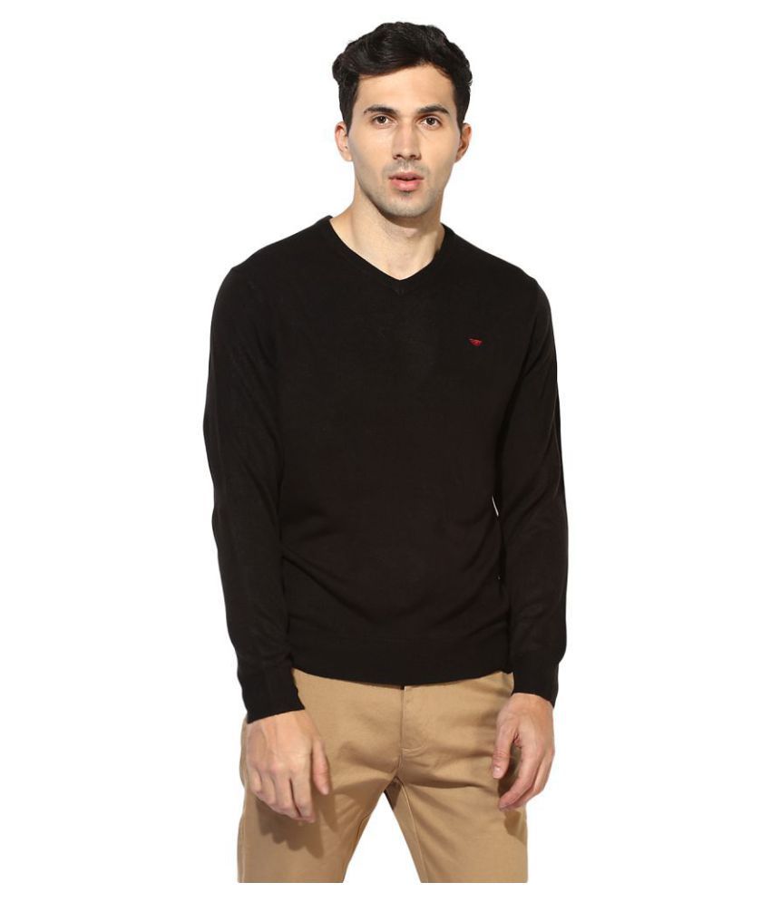red tape black sweater