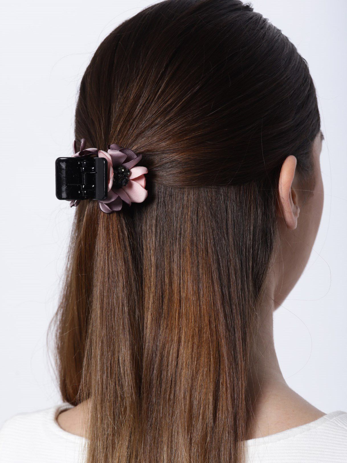 Prita Floral Hair Clutcher for Girls & Women: Buy Prita Floral Hair Clutcher  for Girls & Women Online in India on Snapdeal