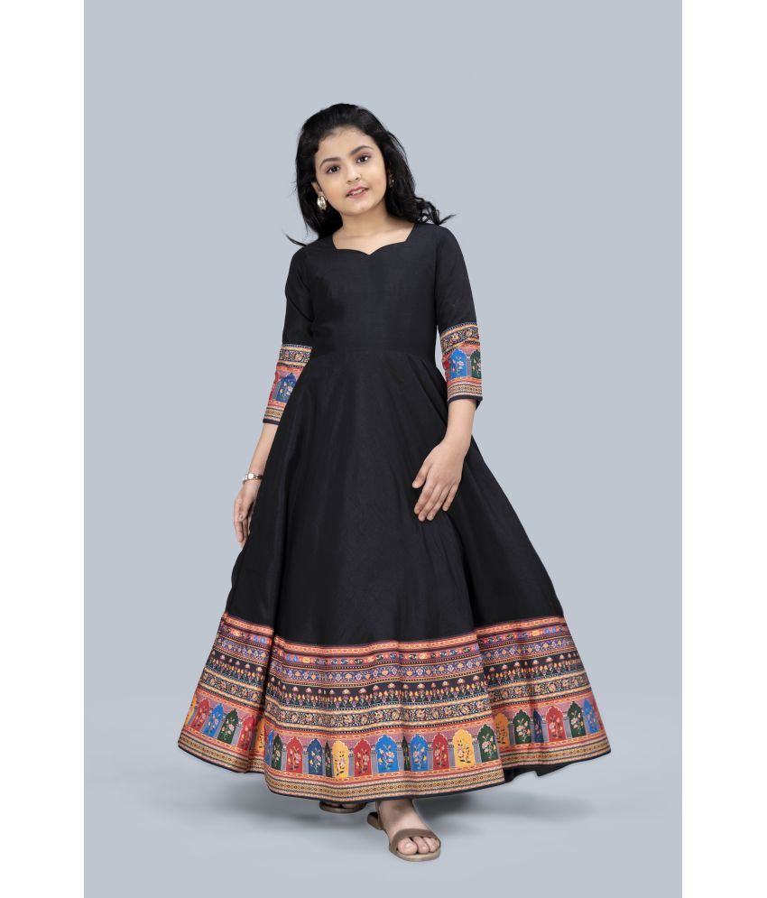     			MIRROW TRADE Silk Gowns For Girls ( , Black )