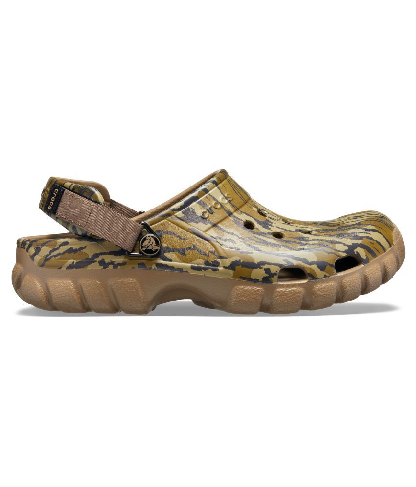 tan crocs with strap