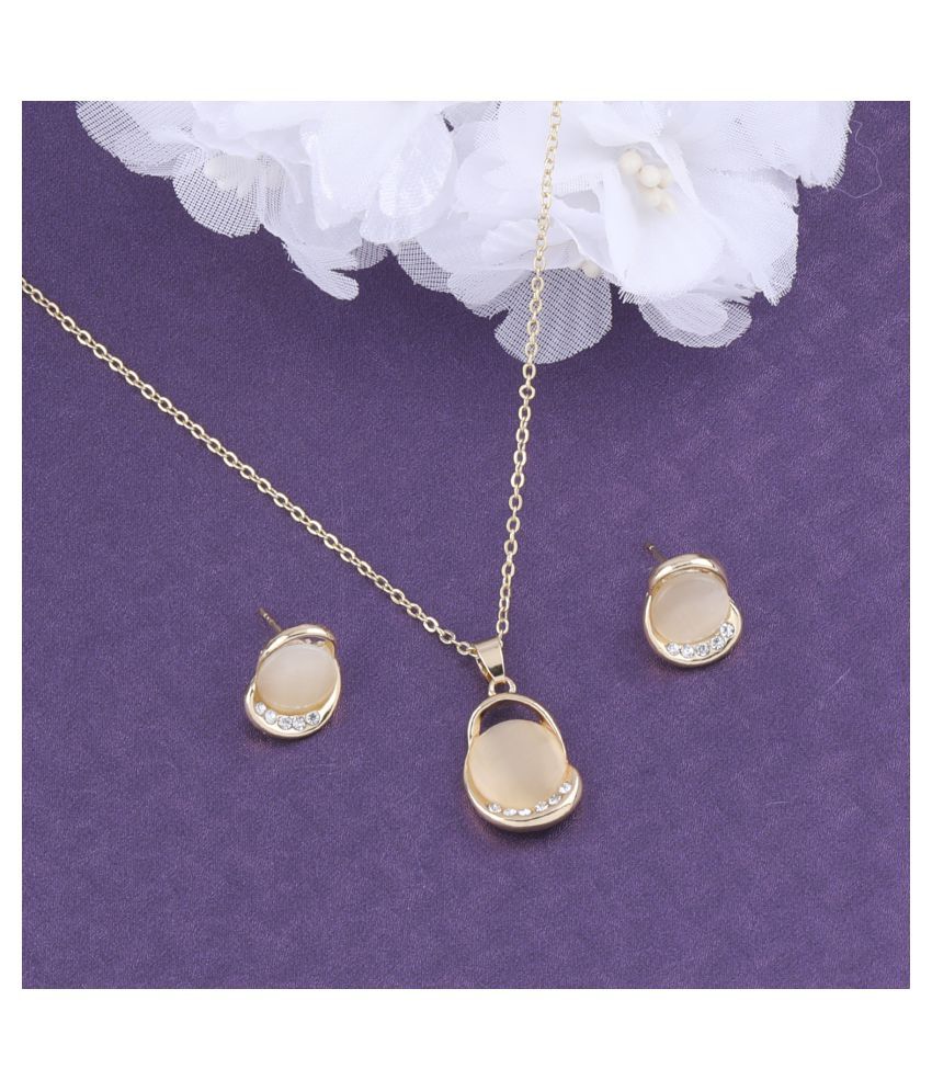     			SILVER SHINE Exclusive Delicate Party Wear Pendant Set For Women Girl