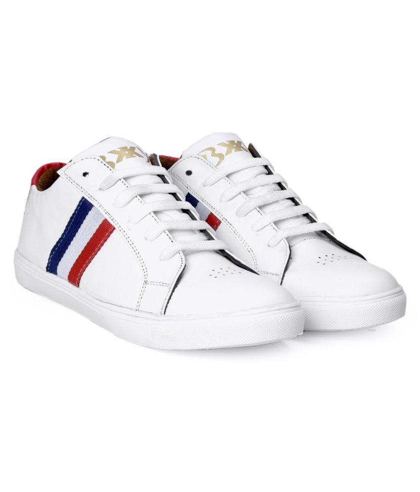     			YUVRATO BAXI Sneakers White Casual Shoes