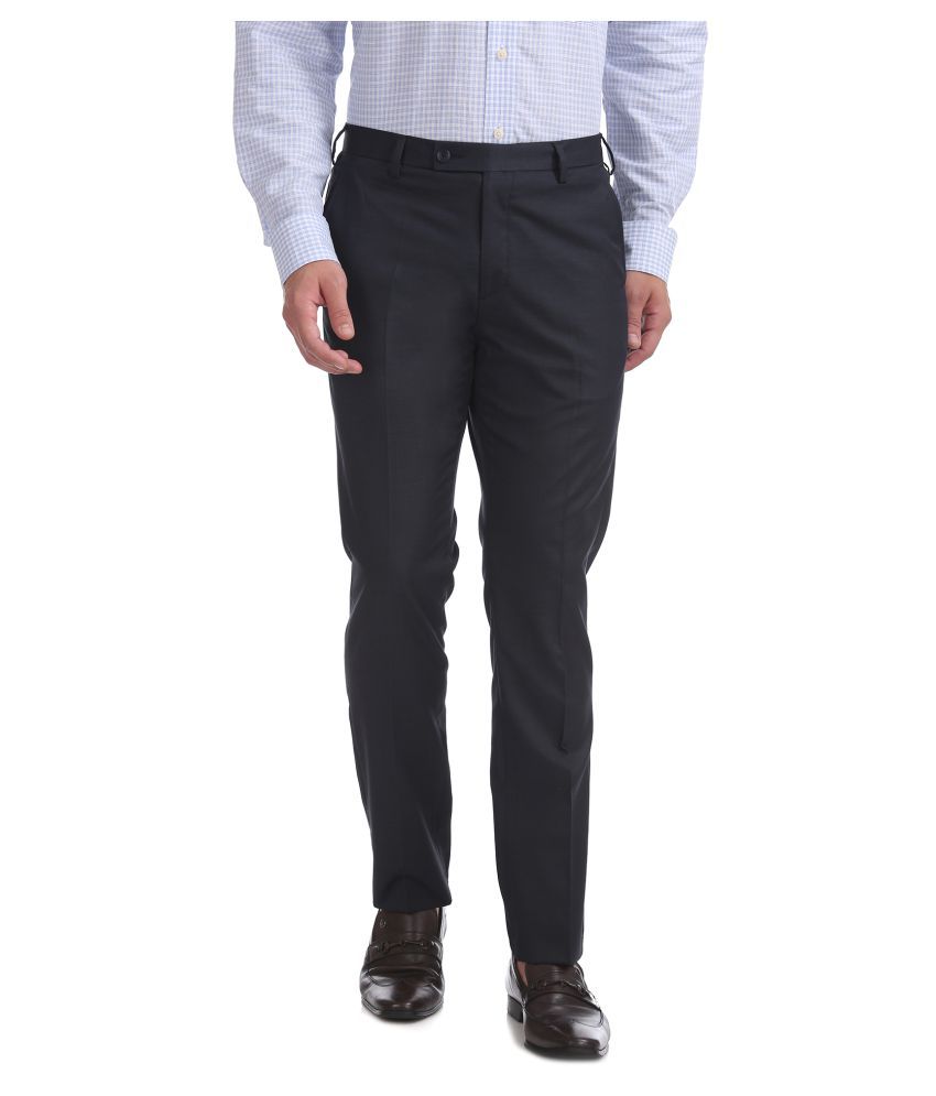 grey tapered pants