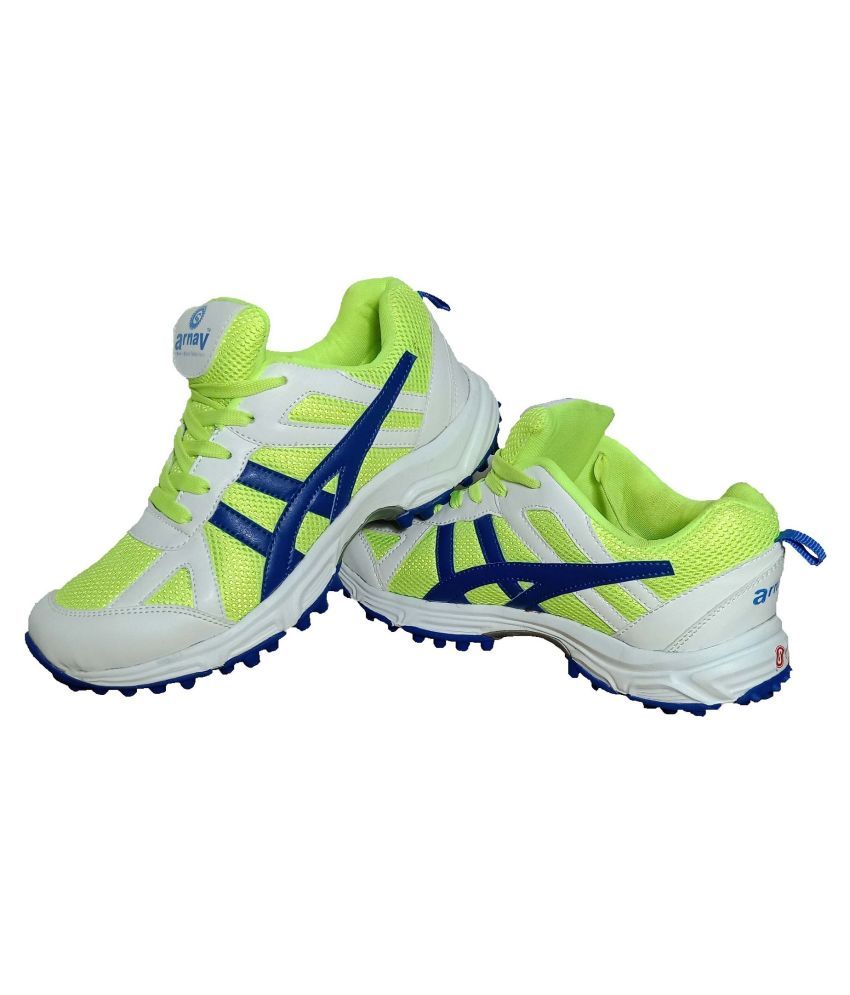 white color running shoes
