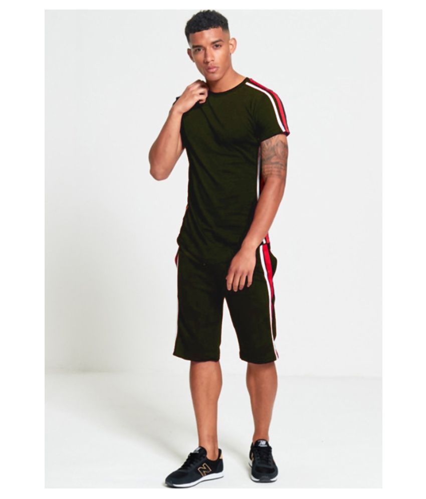 olive joggers outfit mens