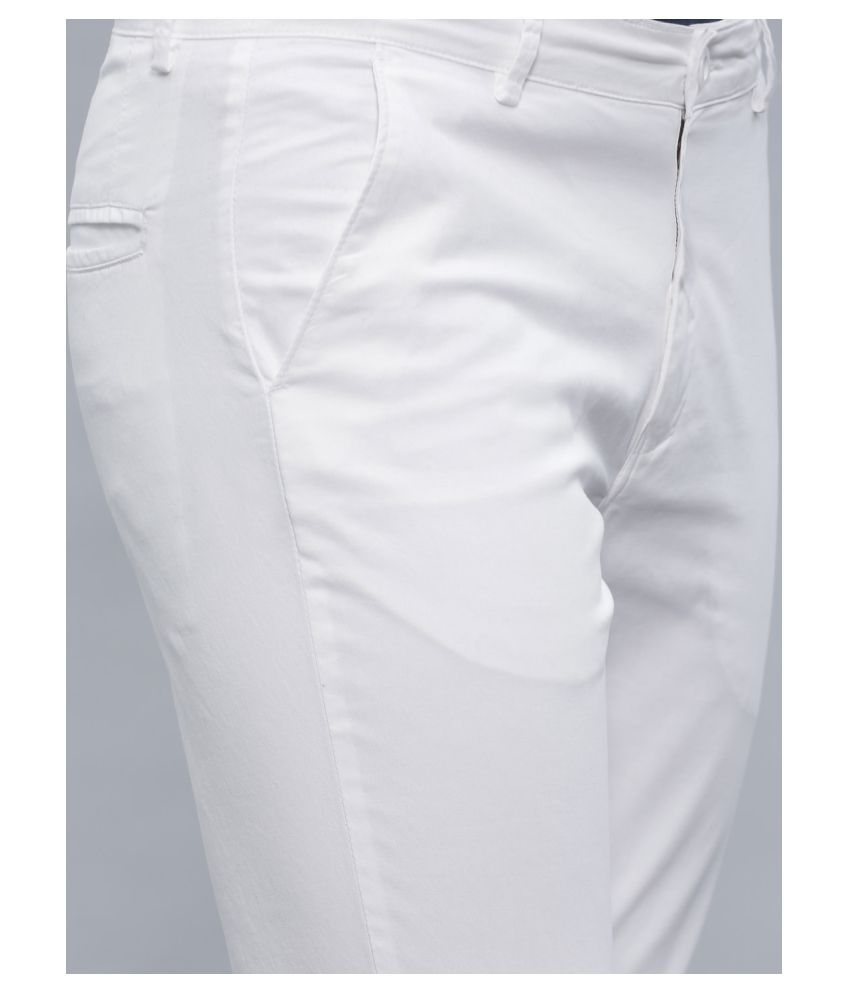 white trouser jeans