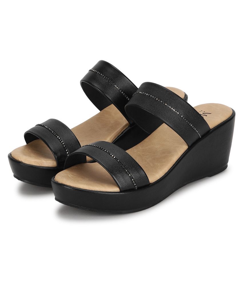 mode by red tape pumps