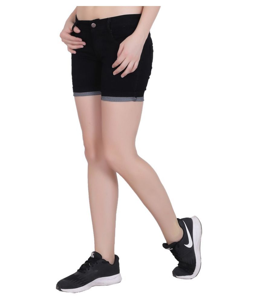 hot black pants