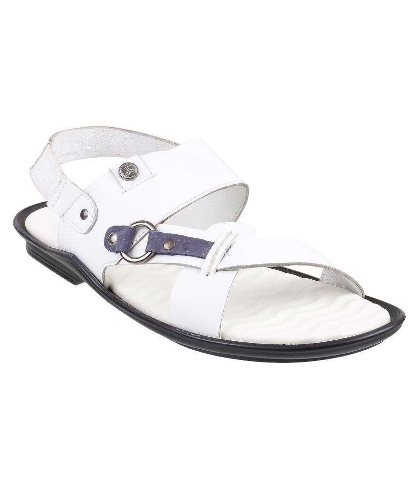 flipkart mochi sandals