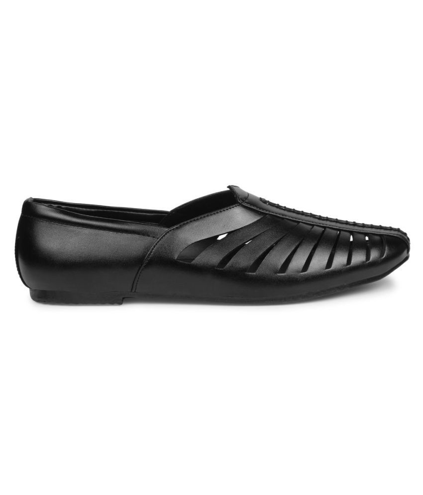 Fashion Victim Black Mojari - Buy Fashion Victim Black Mojari Online at ...