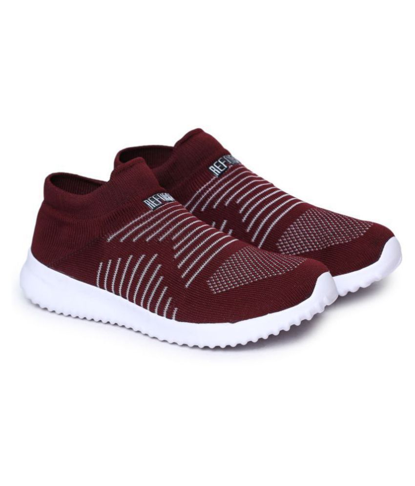 maroon running shoes