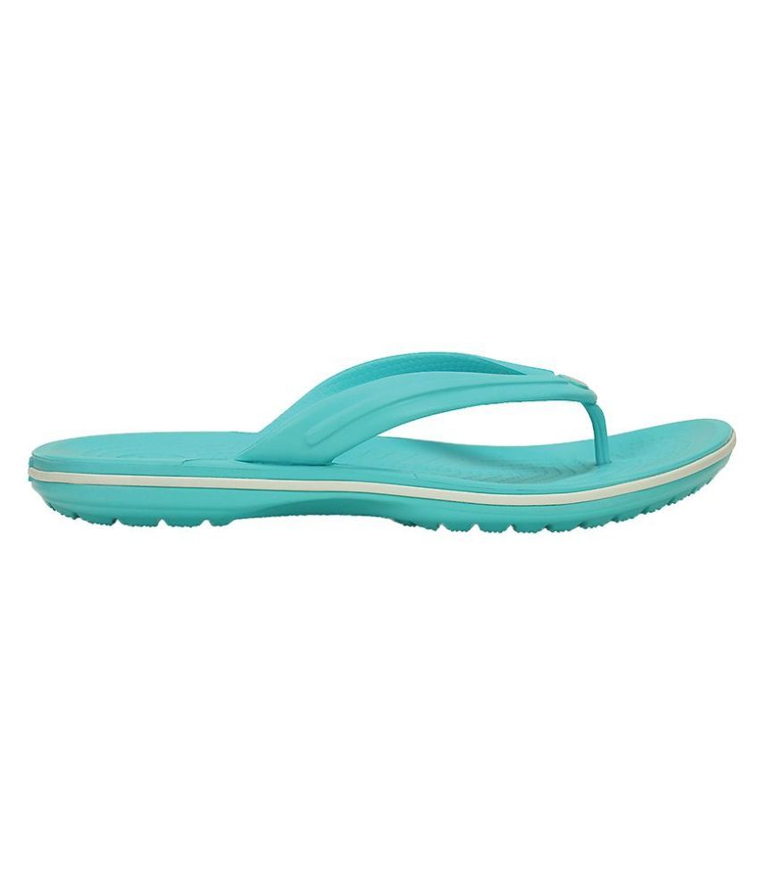 turquoise crocs size 6
