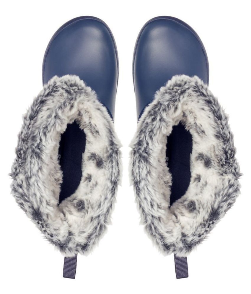 navy crocs with fur