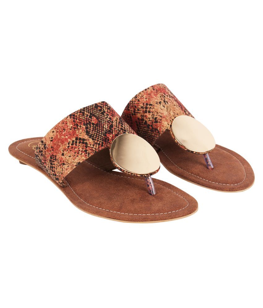 catwalk flat chappals