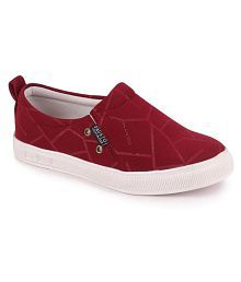 maroon colour casual shoes