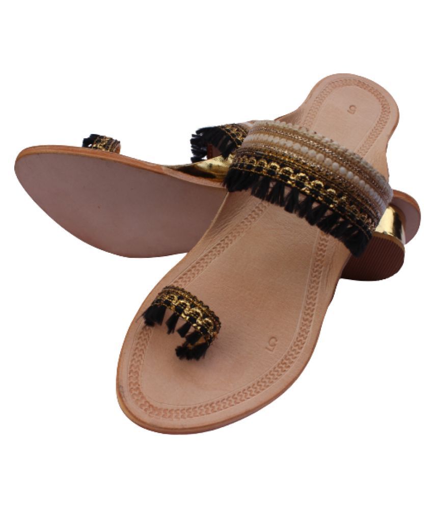 ethnic footwear for women's